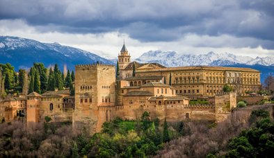 İSLÂM ESTETİĞİNİN MERKEZİNDE BİR BAŞYAPIT: ELHAMRA SARAYI