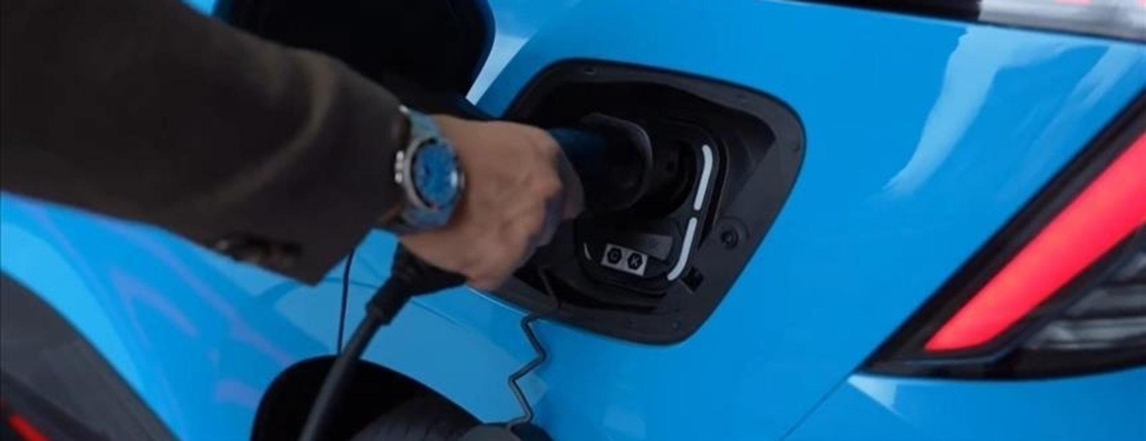 Türkiye’de elektrikli araç şarj istasyonu sayısı 11 bini aştı