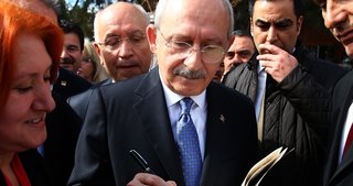 Atatürk referandumda oy kullanacak mı?