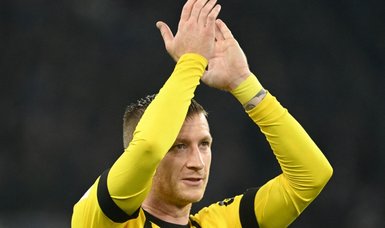 Marco Reus extends Borussia Dortmund contract for another year