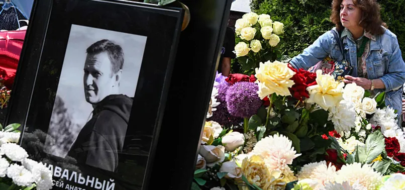 EU IMPOSES SANCTIONS ON 6 RUSSIANS LINKED TO NAVALNY POISONING CASE