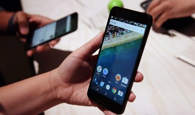Android phones in Iran get false quake alerts amid protests