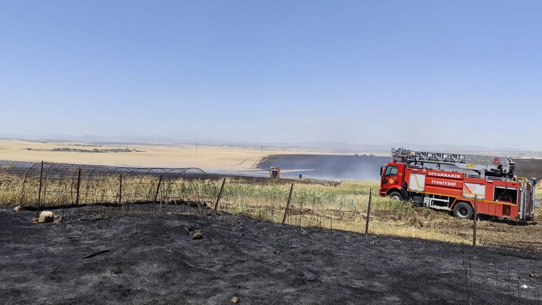 DİYARBAKIR’DA KORKUTAN YANGIN