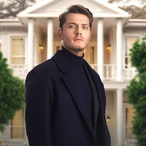 Burak Tozkoparan – Kimdir