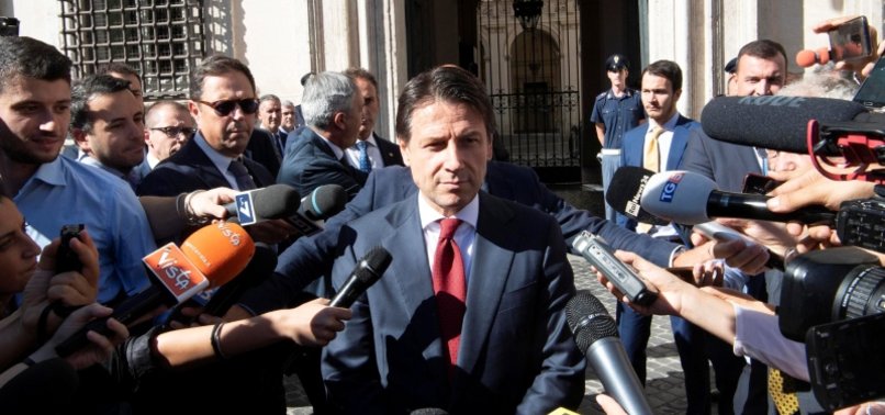 ITALIAN ASSETS, EURO TUMBLE OVER ROME’S EURO COMMITMENT, PLANS TO RAISE PUBLIC DEBT