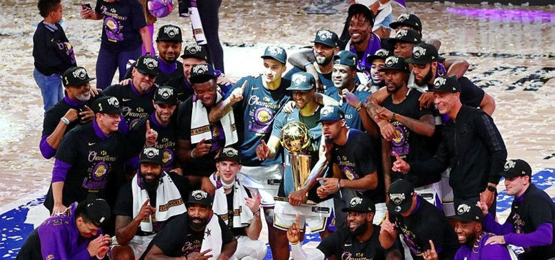 LAKERS BEAT HEAT TO WIN NBA CHAMPIONSHIP