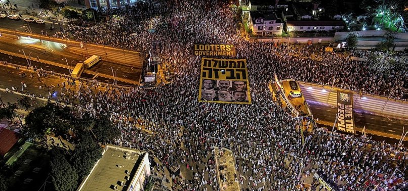 TENS OF THOUSANDS OF ISRAELIS AGAIN PROTEST FAR-RIGHT GOVERNMENT