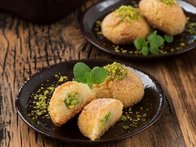 Antep Fıstıklı İrmik Tatlısı