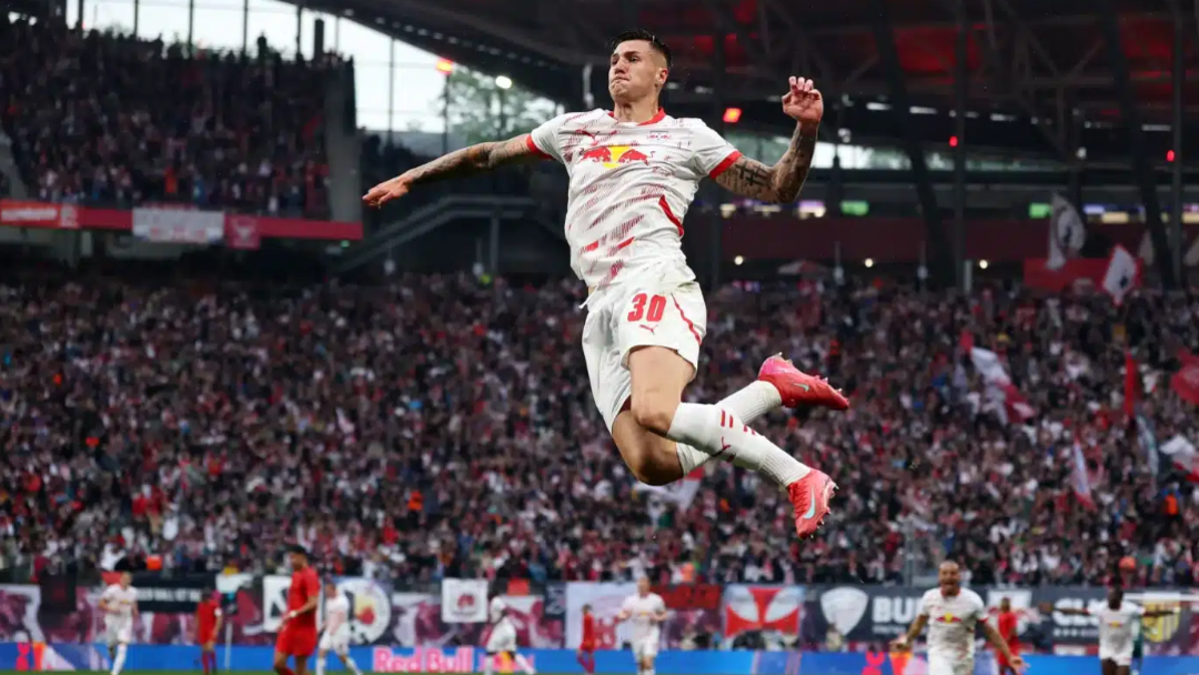 BENJAMIN SESKO RESMEN MANU’DA