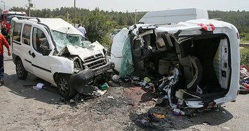 Crash kills family of 7 including 4 minors in Izmir’s Buca