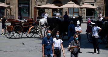 Italy records 55 new coronavirus deaths and 318 new cases