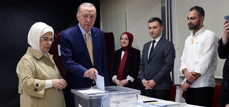 MILLIONS OF TURKISH CITIZENS HEAD TO POLLS TO CAST VOTE FOR MARCH 31 LOCAL ELECTIONS