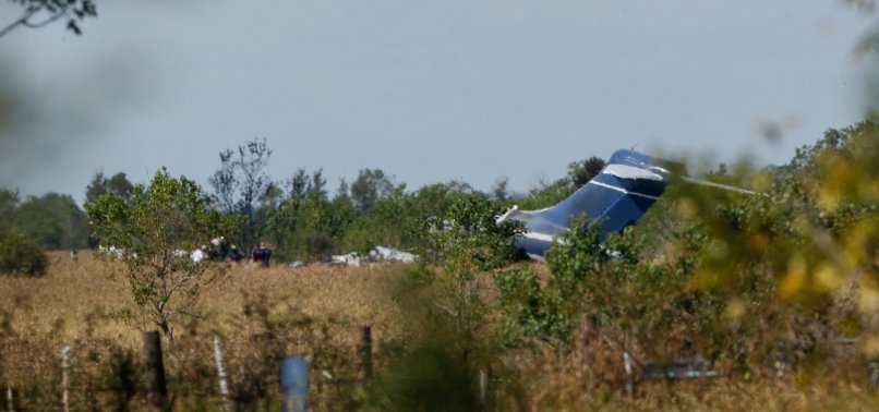 ALL 21 PEOPLE ONBOARD SURVIVE AFTER PLANE CRASH NEAR HOUSTON, TEXAS