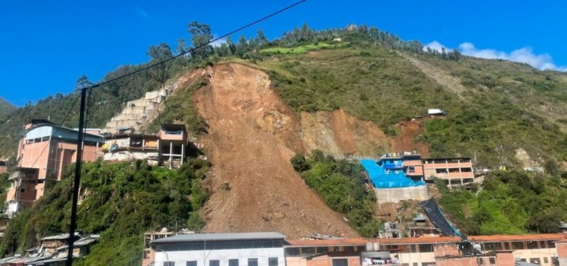 LANDSLIDE IN PERU BURIES AT LEAST 60 HOMES