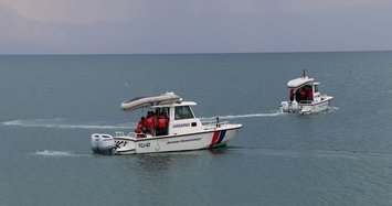 Up to 60 migrants feared dead after boat sinks in Lake Van
