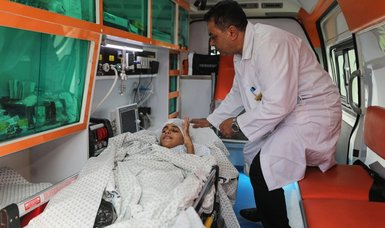 Injured Palestinian girl heads to Türkiye for treatment