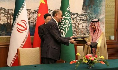 Iran, Saudi Arabia sign statement on re-establishing ties