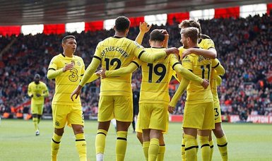 Chelsea hit top gear with 6-0 win at Southampton