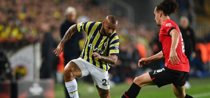 FENERBAHCE DRAWS 3-3 WITH RENNES IN EUROPA LEAGUE, COMING BACK FROM 3 DOWN