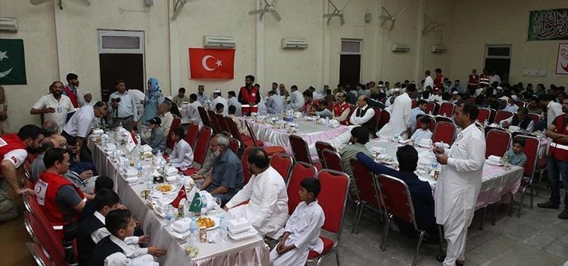 TURKISH AID AGENCY GIVES IFTAR TO ORPHANS IN PAKISTAN