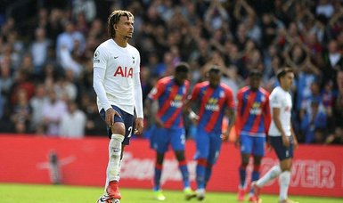 Tottenham lose perfect record in EPL in 3-0 loss at Palace