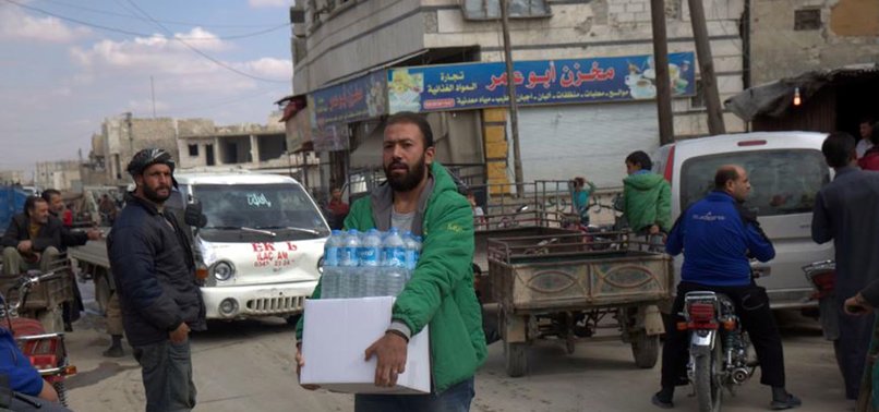 TURKISH AID GROUP SENDS DRINKING WATER TO N.SYRIA