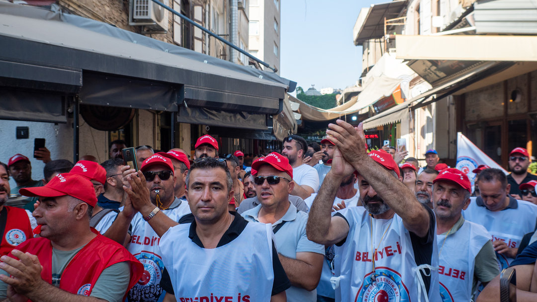 İŞÇİLERİN EYLEMİ SÜRÜYOR
