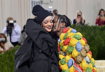 Rihanna ile A$AP Rockyden Bebek Sürprizi