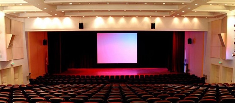 Tiyatro ve müzikal izleyicileri 2024’te AKM’de buluşacak