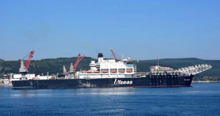 Türk Akımı için gelen devasa gemi, Çanakkale Boğazı’nda