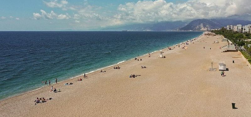 Antalya beaches remain on top of international Blue Flag list