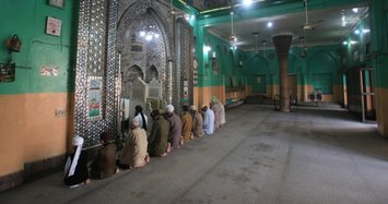 Pakistan to allow mosques prayers in Ramadan