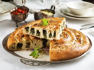 Karışık Otlu Börek