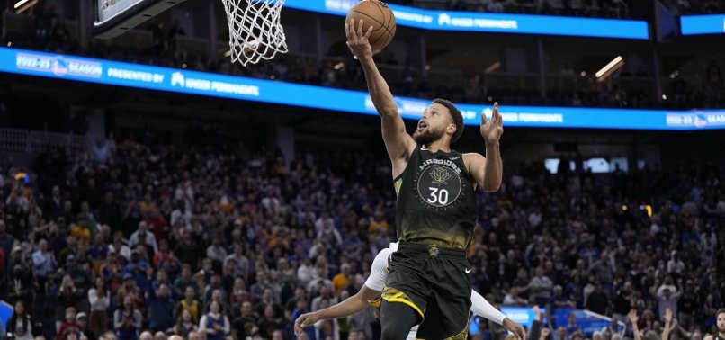 NBA: CURRY DRIVES WARRIORS TO WIN, MORANT CARRIES THE GRIZZLIES
