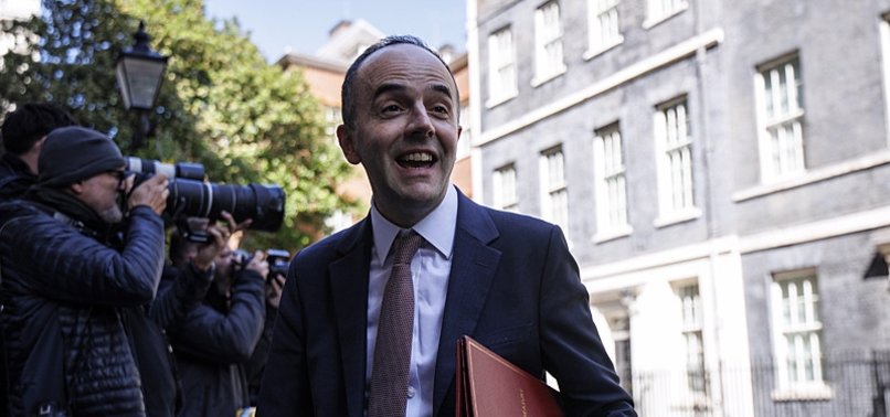 UKS MURRAY NAMED HEALTH SECRETARY AFTER STREETING RESIGNATION