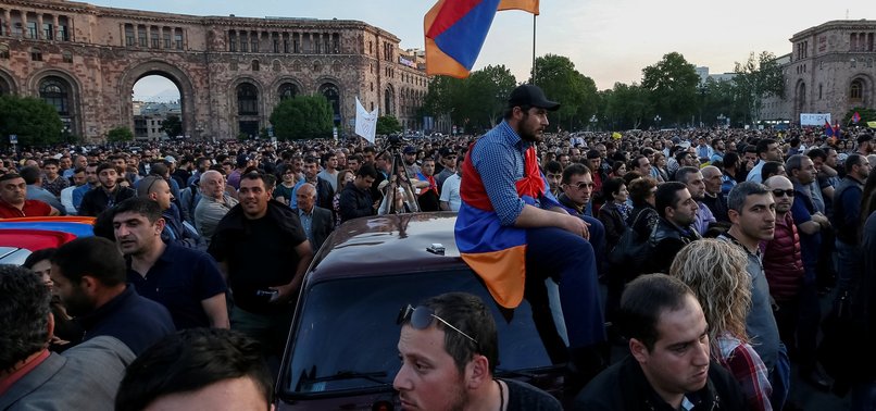 ARMENIAN OPPOSITION PROTESTERS RALLY IN YEREVAN AFTER TALKS CALLED OFF
