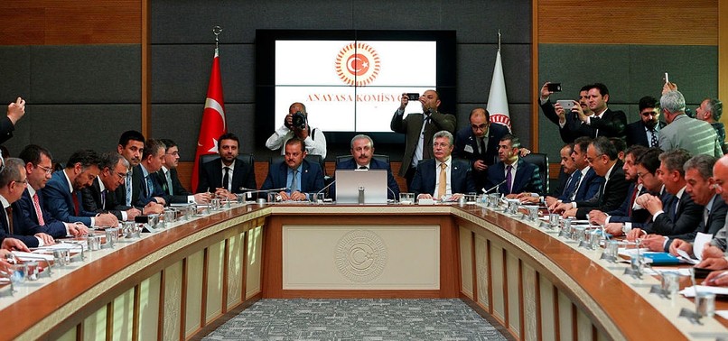 PARLIAMENTARY CONSTITUTIONAL COMMISSION APPROVES MOTION ON JUNE SNAP ELECTIONS
