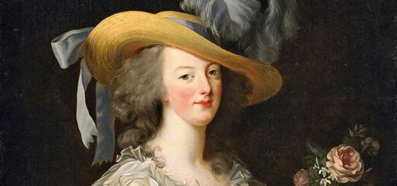 MARIE ANTOINETTE SHOE TO GO UNDER THE HAMMER AT OSENAT AUCTION HOUSE