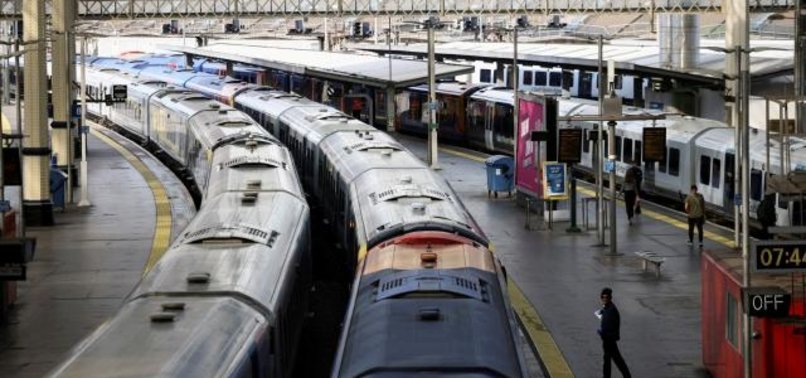 UK TRAIN DRIVERS LAUNCH WEEKEND STRIKE
