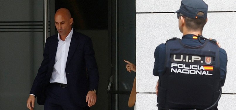 FIFA: LUIS RUBIALES HAS BEEN BANNED FROM PARTICIPATING IN ALL FOOTBALL ACTIVITIES FOR 3 YEARS
