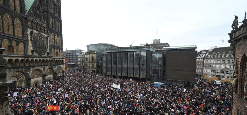 Huge rally in Bremen as German protests against far-right continue