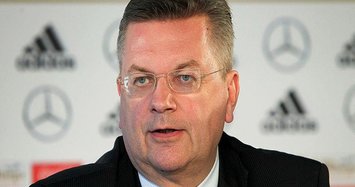 German FA boss wants ticket checks after fans' Nazi chants