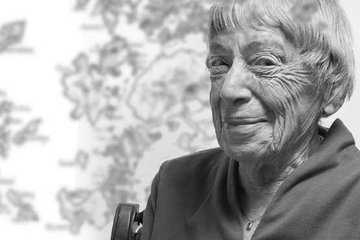 Hiçbir zaman düşlemekten vazgeçmeyen bilge kadın: Ursula K. Le Guin