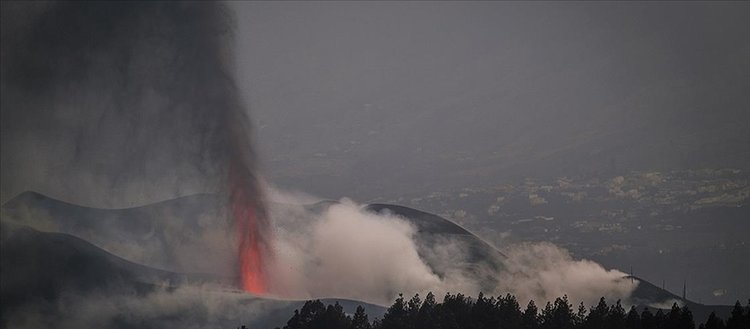 Cumbre Vieja Yanardağı’ndan çıkan lavlar 82 günde 2881 binayı yok etti