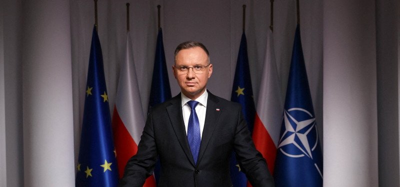 Polish president tasks current right-wing PM with forming government