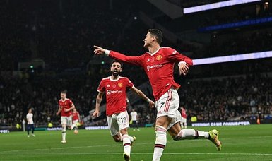 Manchester United ease pressure on Ole Gunnar Solskjaer with 3-0 win at Tottenham Spurs