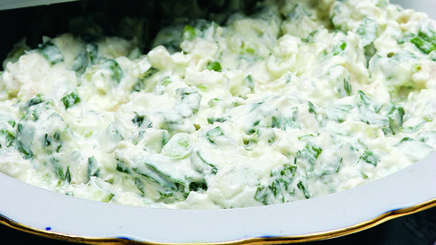 Girit Salatası