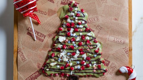 Narlı Çikolatalı Yeni Yıl Ağacı