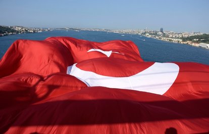 İşdünyasıbirkezdahayekvücutoldu