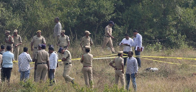 INDIAN POLICE FATALLY SHOOT 4 SUSPECTS IN GANG-RAPE CASE
